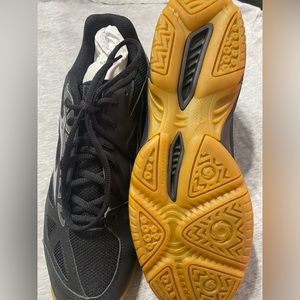 NEW. Women’s Wide (s11) Shoes